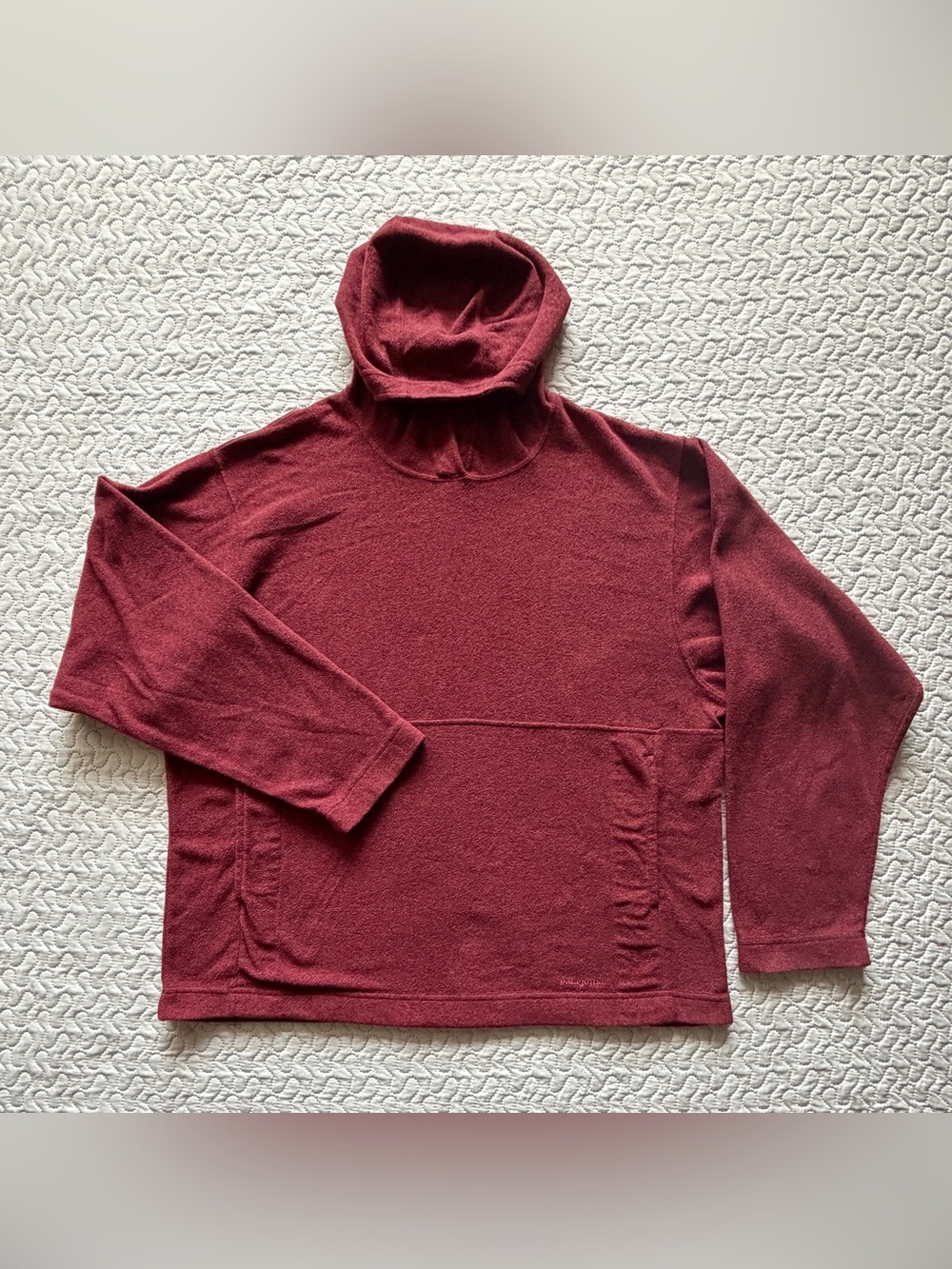 Patagonia Men’s Medium Brick Red Fleece Pullover Hoodie Kangaroo Pocket
